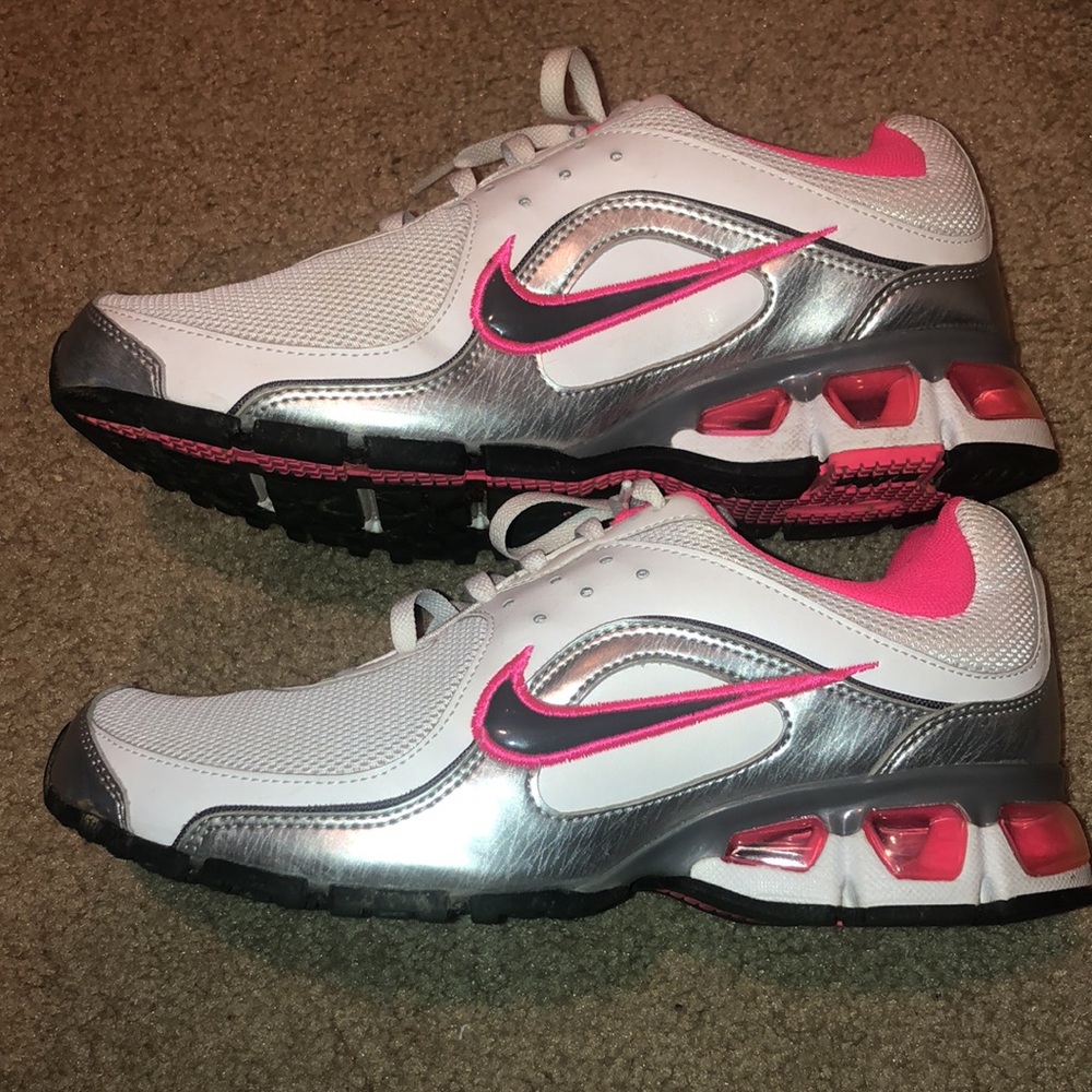 Women's Nike Air Max 7.5